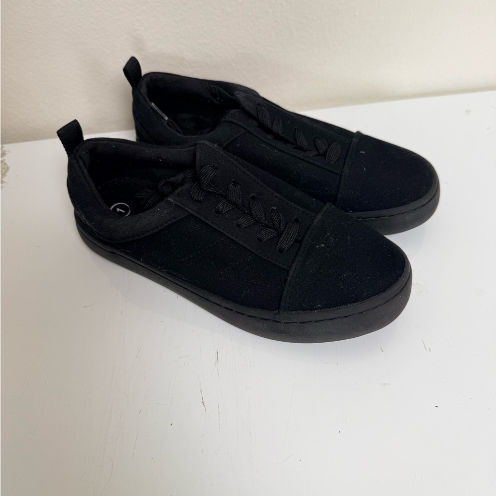 Art class boys black sneaker shoes US 1
